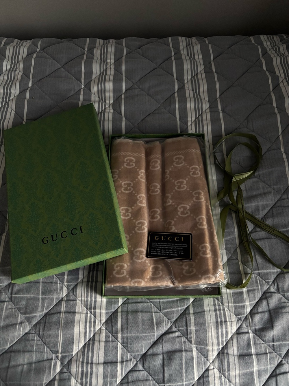 brand new tan gucci scarf